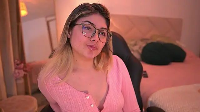 Lau Bee online show from 18, 10, 2025