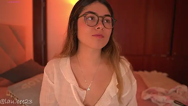 Lau Bee online show from 22, 7, 2026