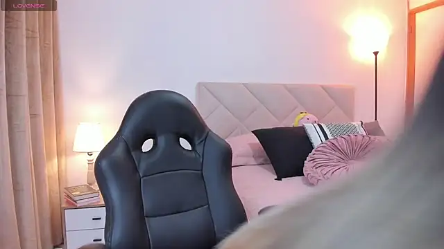 Lau Bee online show from 26, 2, 2025