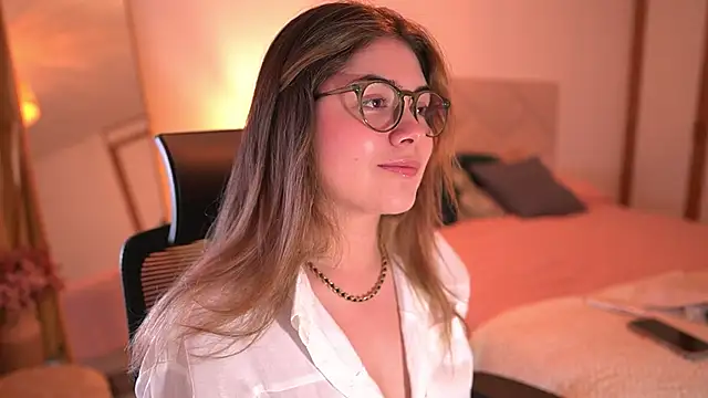 Lau Bee online show from 24, 2, 2026