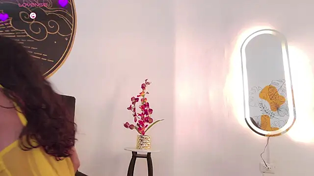 nicol-monett online show from 22, 2, 2025