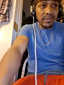 Snapshot of bigboytoy912 chatting on 18, 6, 2026 bigboytoy912 online show from 18, 6, 2026