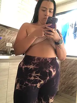 Abigail Cowen online show from 25, 11, 2025