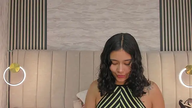 laura smith33 online show from 10, 10, 2025