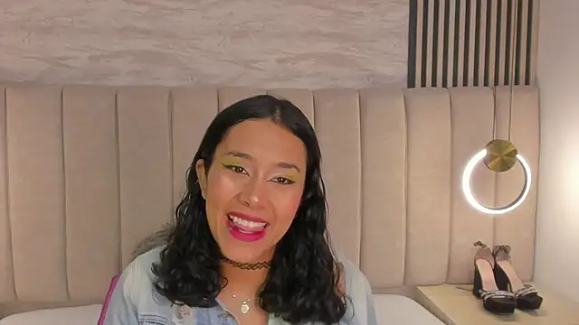 laura smith33 online show from 23, 10, 2025