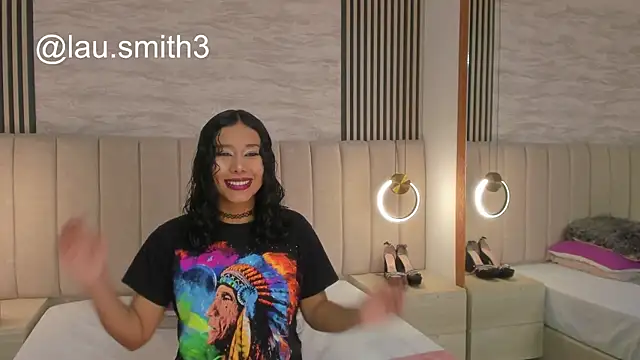 laura smith33 online show from 30, 10, 2025