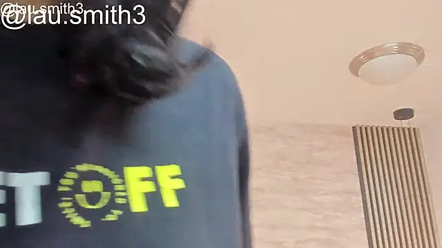 laura smith33 online show from 7, 11, 2025