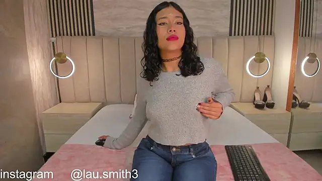 laura smith33 online show from 19, 12, 2025