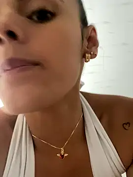 ZoeJohnsoon online show from 1, 11, 2025