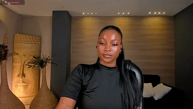 SavannahStorm online show from 20, 11, 2025