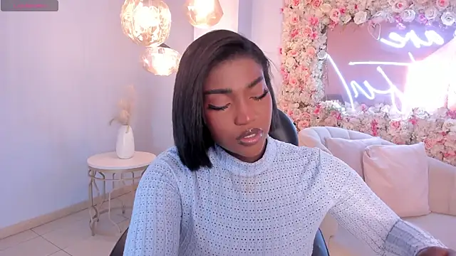 SavannahStorm online show from 2, 4, 2026