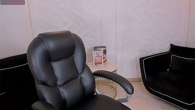 Snapshot of SavannahStorm chatting on 27, 6, 2026 SavannahStorm online show from 27, 6, 2026