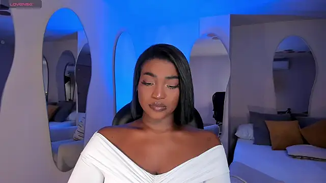 SavannahStorm online show from 11, 4, 2026