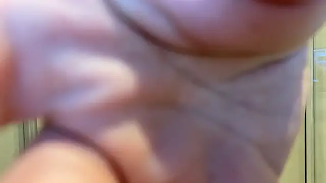 curlyboyy  online show from 26, 10, 2025