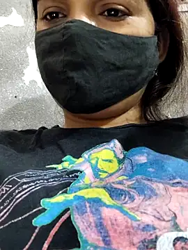 illay love online show from 11, 4, 2026