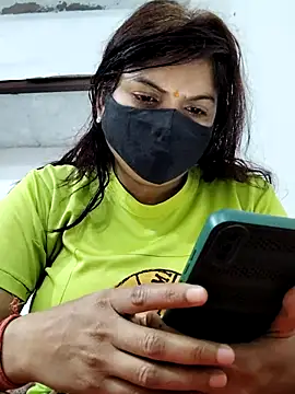 illay love online show from 8, 4, 2026