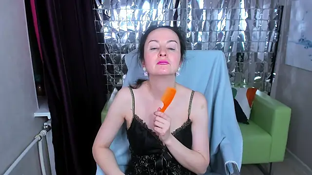 Snapshot of Ninasaaaa chatting on 17, 2, 2025 Ninasaaaa online show from 17, 2, 2025