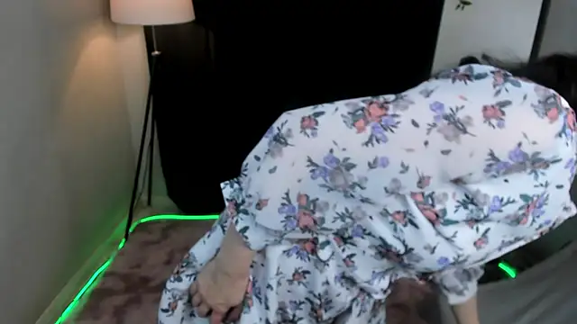 Snapshot of Ninasaaaa chatting on 31, 12, 2024 Ninasaaaa online show from 31, 12, 2024