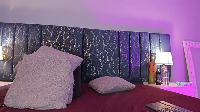 Sophia Lemos online show from 26, 11, 2025