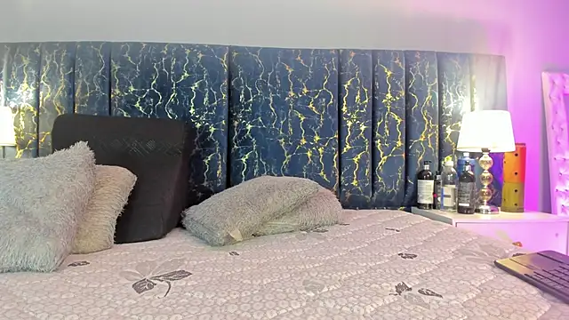 Sophia Lemos online show from 10, 11, 2025