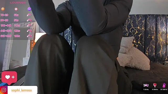 Sophia Lemos online show from 6, 1, 2026