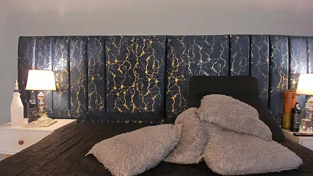 Sophia Lemos online show from 28, 11, 2025