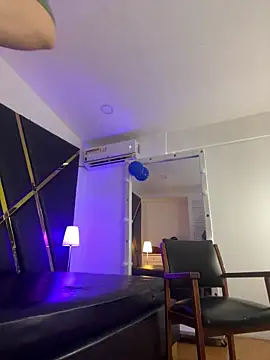 Adel Nesbiit online show from 15, 4, 2026