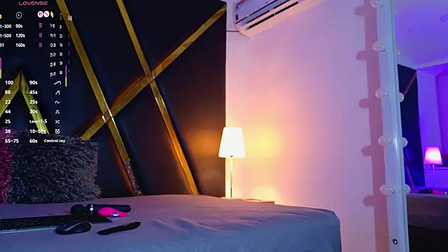 Adel Nesbiit online show from 10, 9, 2025