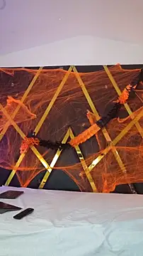 Adel Nesbiit online show from 27, 10, 2025