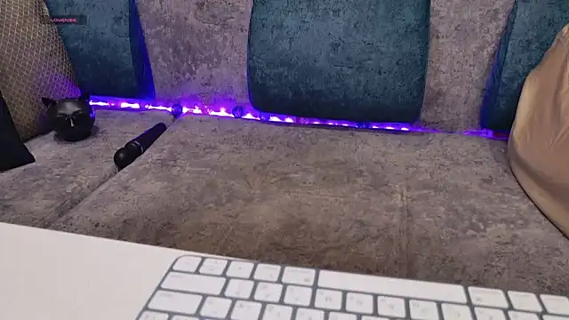 Snapshot of blackcat142 chatting on 1, 11, 2025 blackcat142 online show from 1, 11, 2025