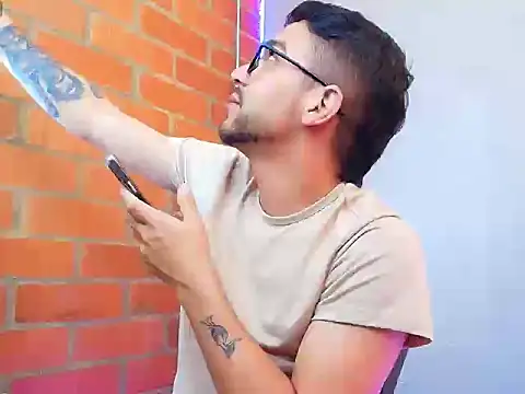 Leandro valenzuela online show from 4, 10, 2025