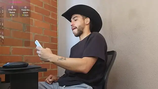 Snapshot of Leandro_valenzuela chatting on 14, 5, 2026 Leandro valenzuela online show from 14, 5, 2026