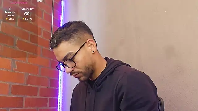 Leandro valenzuela online show from 10, 3, 2026