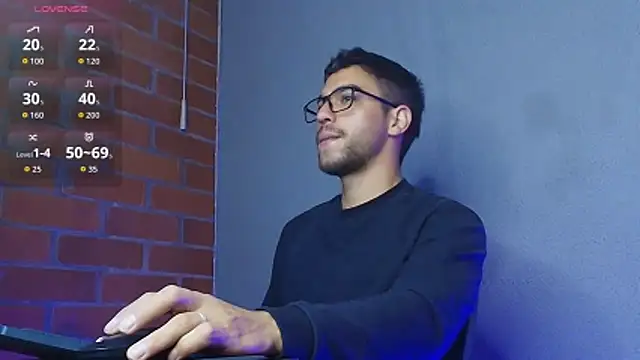 Snapshot of Leandro_valenzuela chatting on 22, 4, 2026 Leandro valenzuela online show from 22, 4, 2026