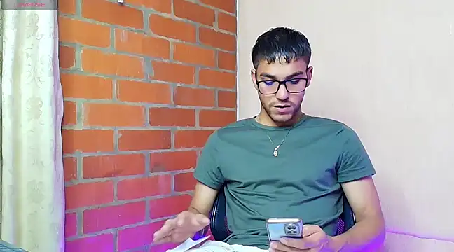 Leandro valenzuela online show from 6, 3, 2025