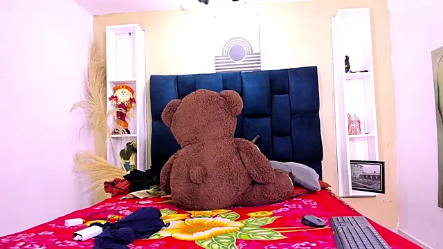 AlissonSpears online show from 29, 6, 2026