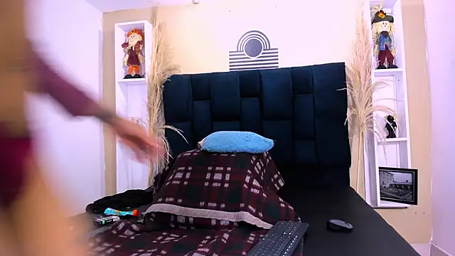 AlissonSpears online show from 4, 3, 2026