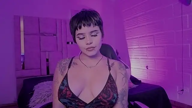 Snapshot of BonnieAnderson_ chatting on 10, 6, 2026 BonnieAnderson online show from 10, 6, 2026
