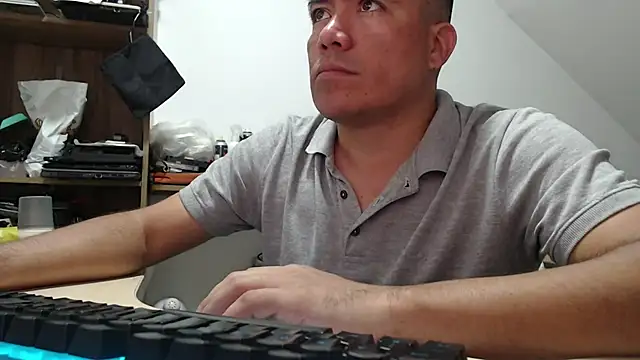 Jhonatan Morales S online show from 11, 11, 2025