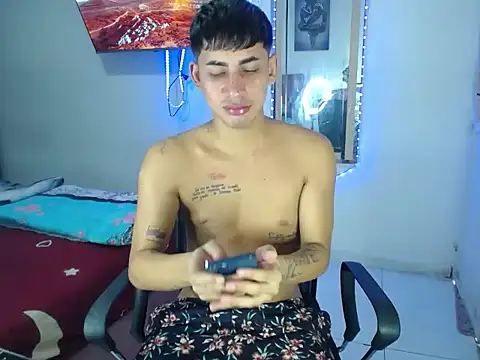 boy latino sex online show from 16, 9, 2025