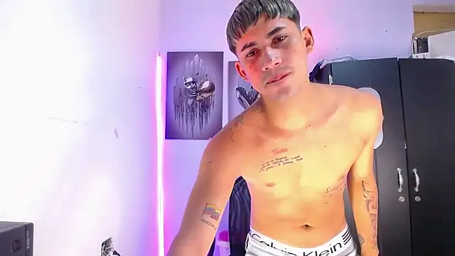 boy latino sex online show from 14, 11, 2025