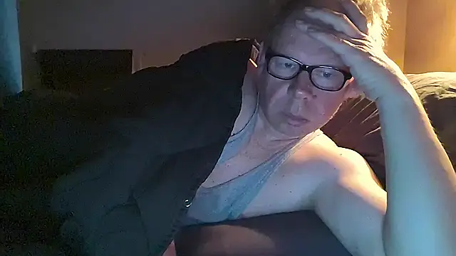 kinkyslet8 online show from 12, 4, 2026