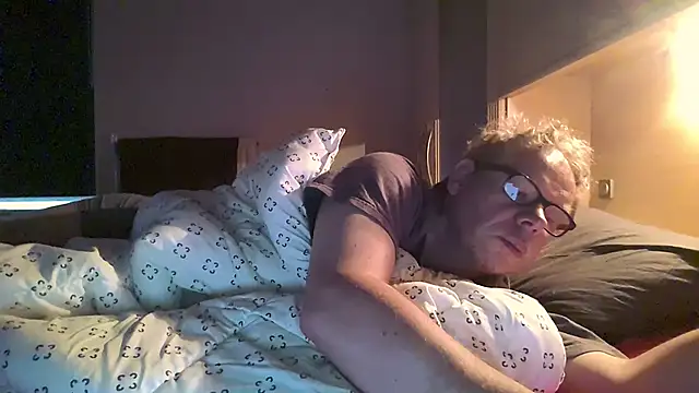 kinkyslet8 online show from 19, 10, 2025