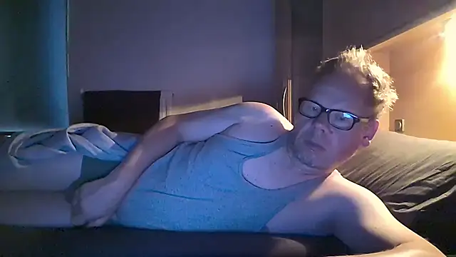 kinkyslet8 online show from 10, 9, 2025