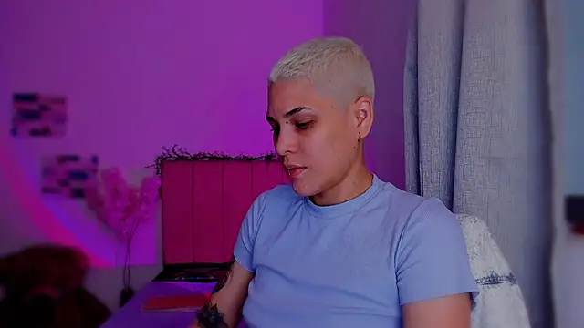 Charlee pink online show from 27, 2, 2026