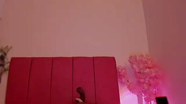 Charlee pink online show from 18, 1, 2026