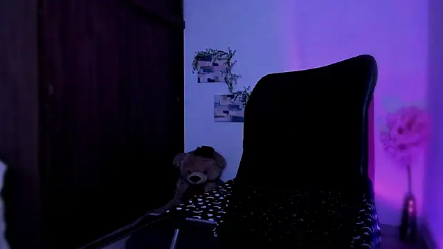 Charlee pink online show from 10, 2, 2026