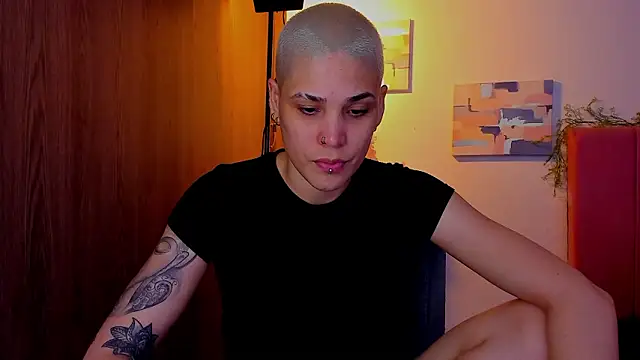 Charlee pink online show from 19, 3, 2026