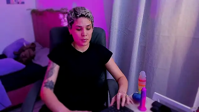 Charlee pink online show from 29, 11, 2025