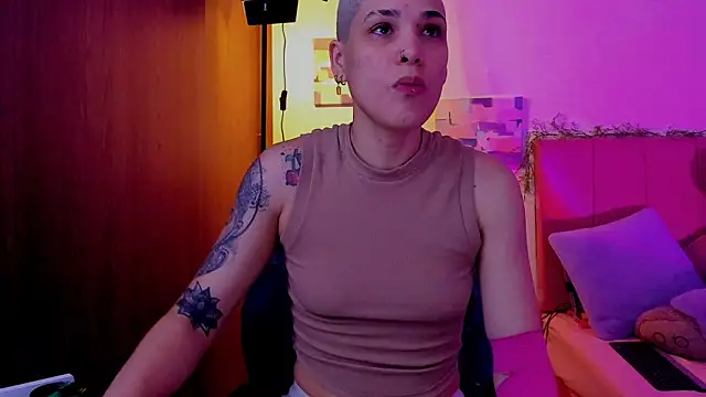 Charlee pink online show from 22, 3, 2026